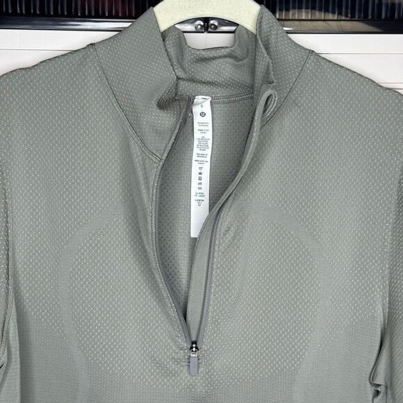 Lululemon Swiftly Relaxed Half Zip, Gull Grey / White, Sz 8, No Flaws - Picture 3 of 6